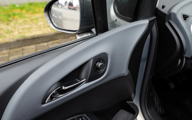 Opel Meriva cena 26700 przebieg: 159000, rok produkcji 2011 z Poznań małe 704